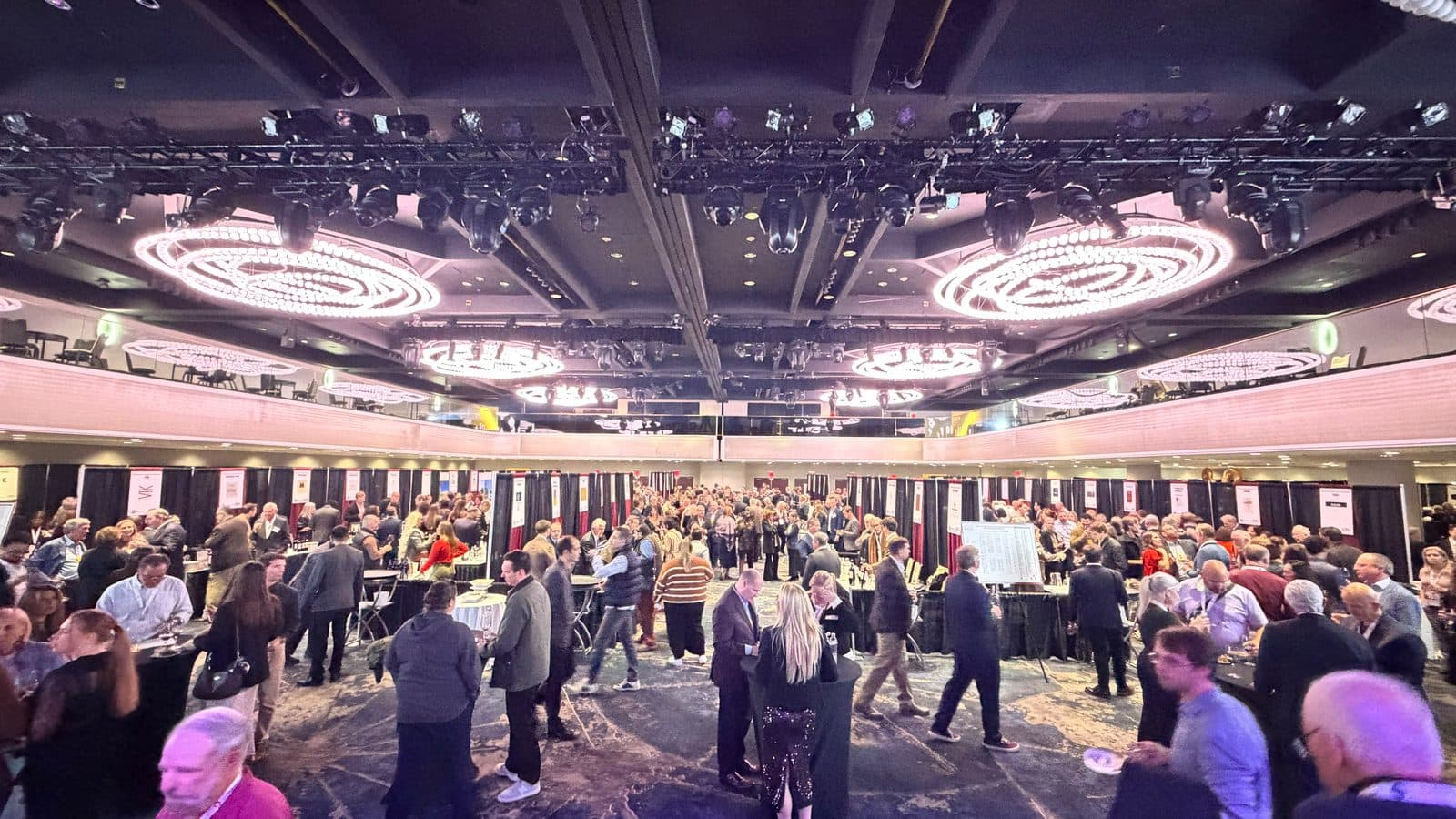 The packed Broadway Ballroom at the Marriott Marquis during the Critics' Choice Grand Tasting